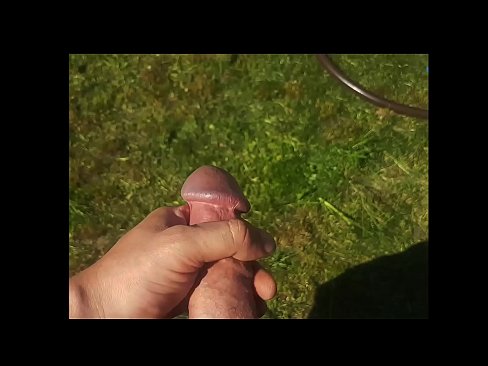 ❤️ Hottie si fa scopare a figa rosa è cums cun un squirt in un giardinu d'estate ❤️❌ Porno à porn co.pornoreino-com.ru ❌