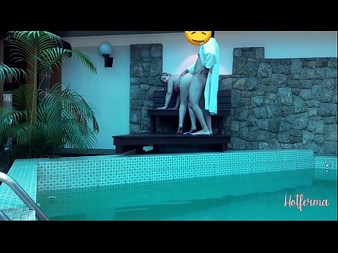 ❤️ Boss invita a cameriera à a piscina, ma ùn pudia resiste à un caldu ❤️❌ Porno à porn co.pornoreino-com.ru ❌